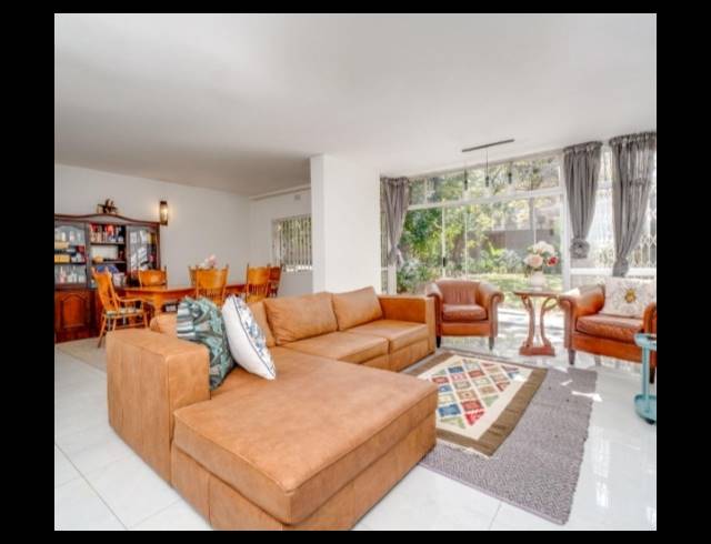 2 BEDROOM APARTMENT FOR SALE IN SANDOWN